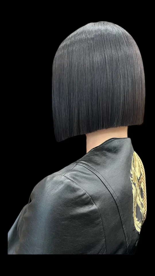 Short sleek bob at Hairmess Salon