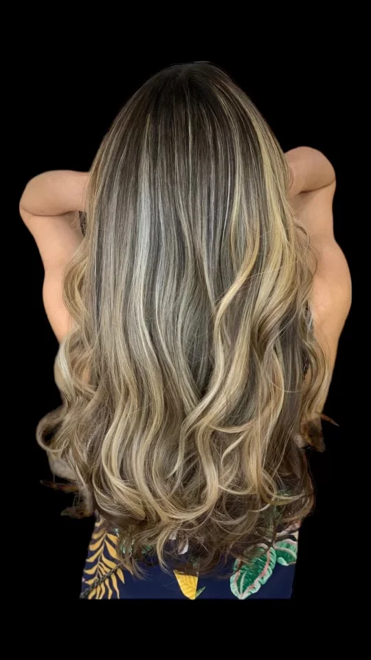 Full Head Highlights vs Partial Highlights: Which Do You Need? 2 Full vs partial highlights in Boca Raton: dimensional highlights on a Hairmess Salon client